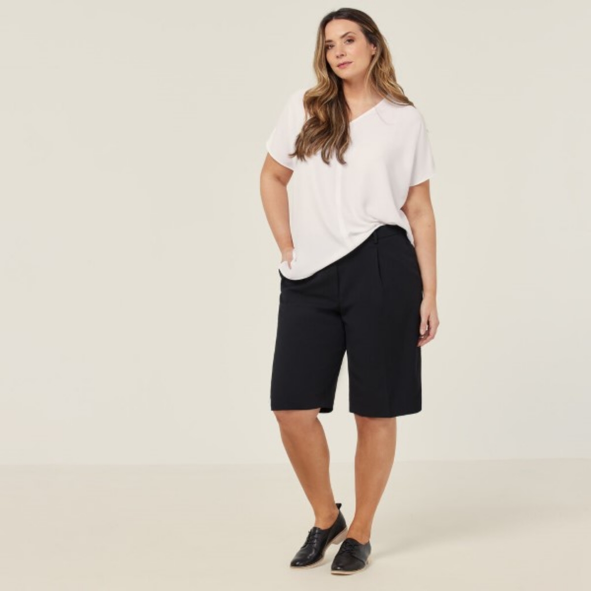 Picture of NNT Ladies Crepe Stretch Relaxed Short